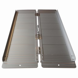 Foldbar kørestolsrampe i aluminium, fås i fire længder