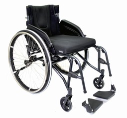 Panthera S3 Swing Lang  - eksempel fra produktgruppen manuelle kørestole med fast ramme, standardmål
