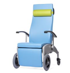 Carryline Outdoor transportstol  - eksempel fra produktgruppen manuelle hjælpermanøvrerede transitkørestole uden sædetilt