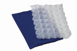 Inflatable waffelcushion with cover