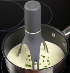 Stirr - electric, self-propelled whisk