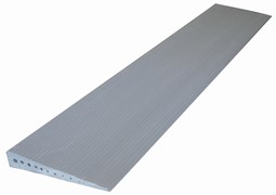 Threshold ramp in aluminium. Can be situated or movable.