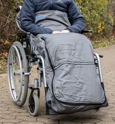 Kangaroo wheelchair bag