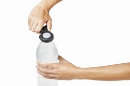 Håndtag til nem åbning af skruelåg