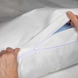 Allergivenligt og husstøvmidetæt betræk til dyne - klik for at se billedet i fuld størrelse - åbner i nyt vindue Allergivenligt og husstøvmidetæt betræk til dyne