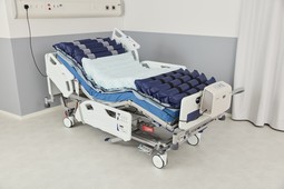Arjo, Auralis 110 fuldautomatisk autofirm topmadras - eksempel fra produktgruppen topmadrasser, dynamisk luft Arjo, Auralis 110 fuldautomatisk autofirm topmadras - eksempel fra produktgruppen topmadrasser, dynamisk luft