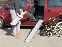 ABS-F Kørestolsrampe, foldbar