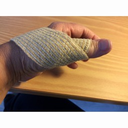Mafra tommelbandage 4x50 cm - klik for at se billedet i fuld størrelse - åbner i nyt vindue Mafra tommelbandage 4x50 cm