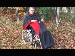 Poncho-Regnslag til kørestolsbrugere med fleece Poncho-Regnslag til kørestolsbrugere med fleece