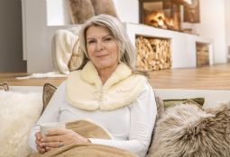 Skulder- og nakkevarmer i lammeskind