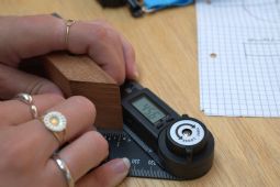 IKONN Vinkelmåler - klik for at se billedet i fuld størrelse - åbner i nyt vindue IKONN Vinkelmåler