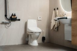 Bano Clean 700-Series  - eksempel fra produktgruppen brusere og lufttørrere, som kobles til toiletter