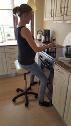 PHE Universal 010-370 stand-sit chair from Egholm Stole