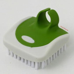 Vegetable finger brush