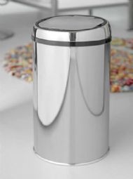 Touchless waste bin Touchless waste bin