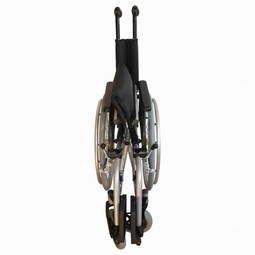 Manuel wheelchair with many functions