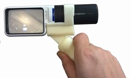 Angled handle for Mobilux immuninated magnifiers