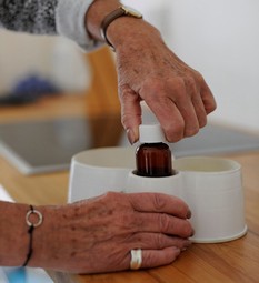 Jar and bottle opener