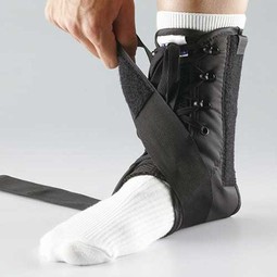 Ankelbandage med snørebånd og 2 stropper med velcrolukning - LP-597 - click to see picture in full size - opens new window Ankelbandage med snørebånd og 2 stropper med velcrolukning - LP-597