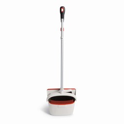 Good Grips sweeper set with telescopic pole