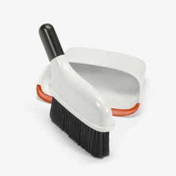 Good Grips sweeper set with angled handle Good Grips sweeper set with angled handle
