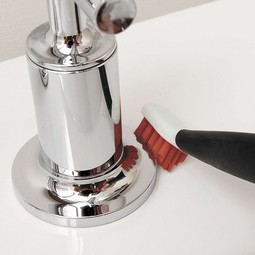 Good Grips set with 2 brushes