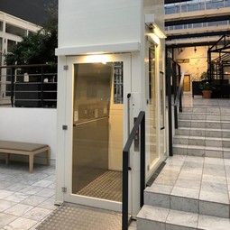 LSPI AluLet Platformselevator (Low Speed Platform Indoor) LSPI AluLet Platformselevator (Low Speed Platform Indoor)