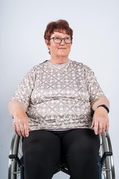 Blouse for wheelchair users - click to see picture in full size - opens new window Blouse for wheelchair users