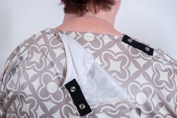 Blouse for wheelchair users - click to see picture in full size - opens new window Blouse for wheelchair users
