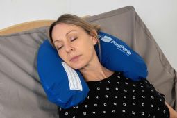 PosiPerle Half-Moon Cushion