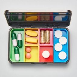 Pill box with 6 compartments - click to see picture in full size - opens new window Pill box with 6 compartments