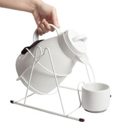 Pouring stand for kettle and jug