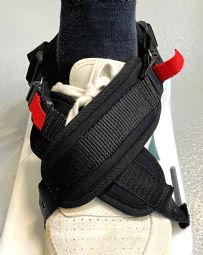 Forfodsfiksering med magnetlukning  - example from the product group ankle straps for use in a wheelchair